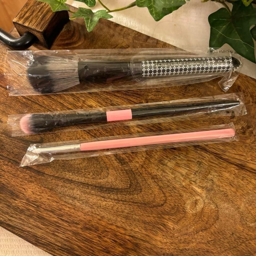 Makeup Brush Set 3 pieces NWT